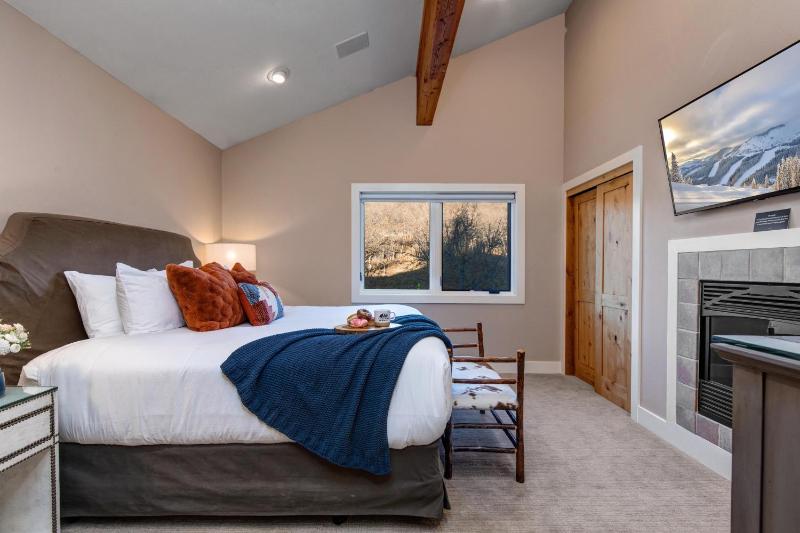 Abode at Oak Haven - image 41