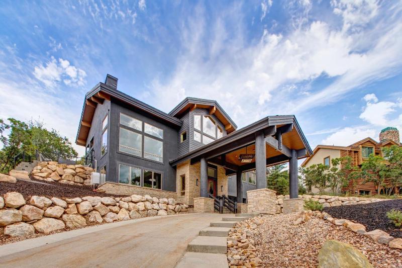 Abode at Oak Haven - image 32