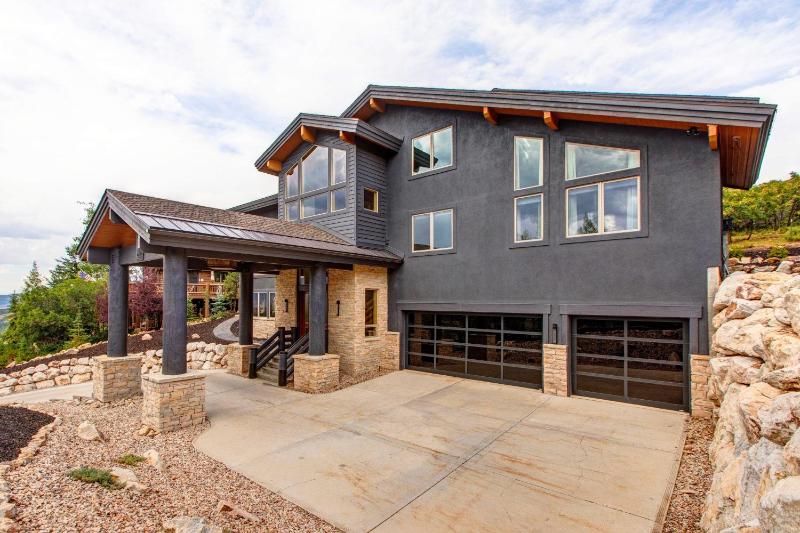 Abode at Oak Haven - image 8