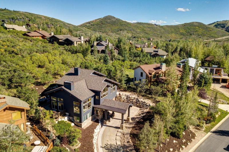 Abode at Oak Haven - image 27