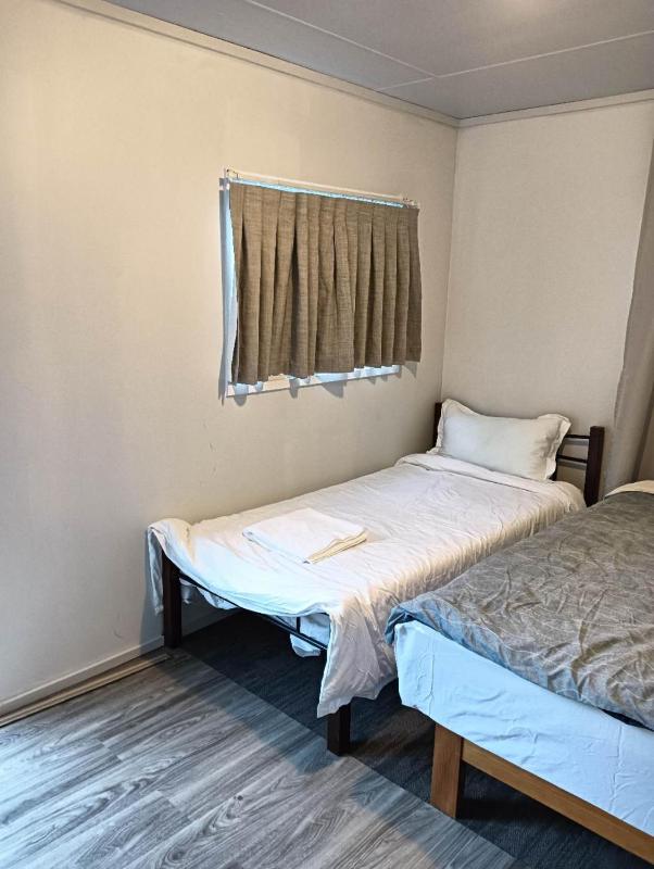 1 Bedroom garden chalet 7B - image 8