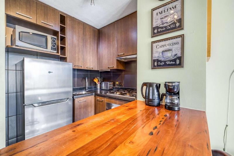 Living la Gloria - Cozy Apartment With Pool AC & Wifi - image 4