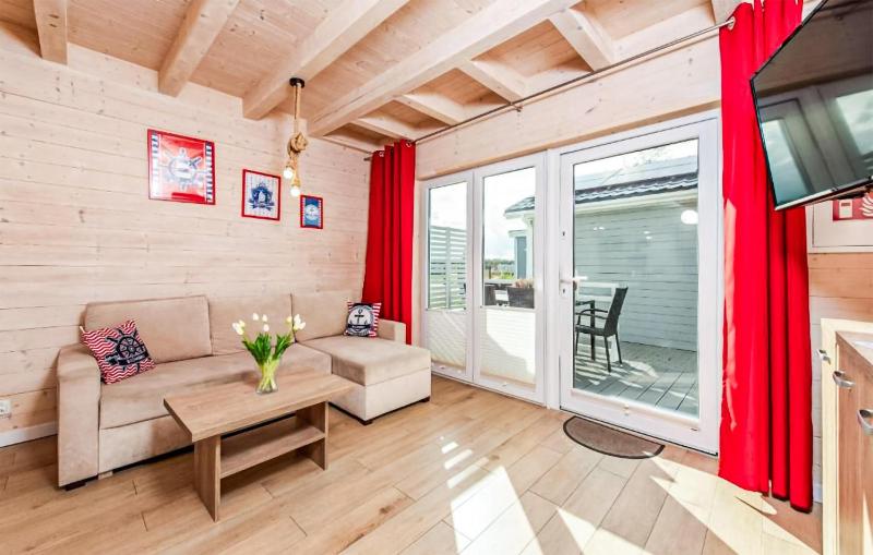 Stunning Home In Sarbinowo - image 9