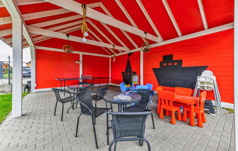 Stunning Home In Sarbinowo - image 8