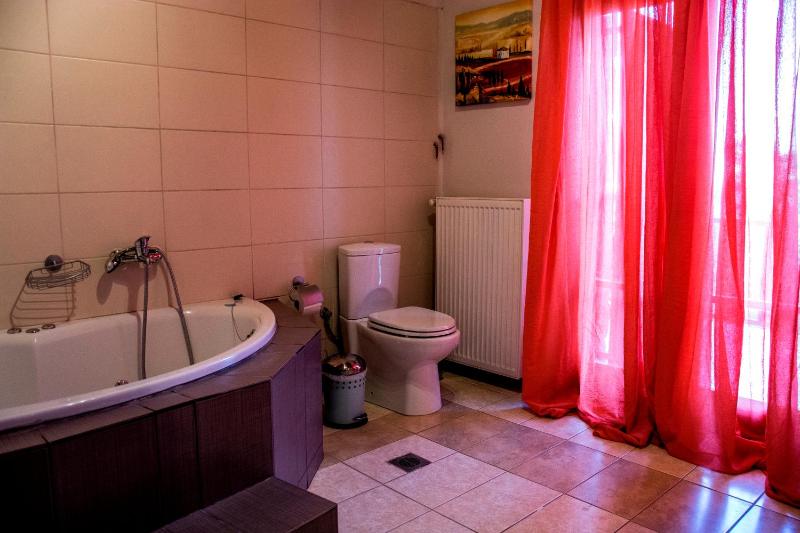 Junior Suite with Spa Bath and Fireplace image 1