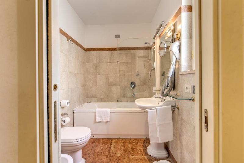 Junior Suite image 4