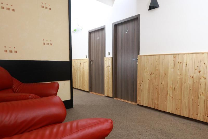 Deluxe Triple Room image 2