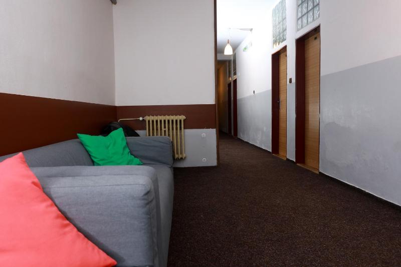 Standard Triple Room image 3