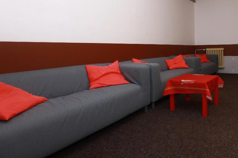 Standard Triple Room image 2