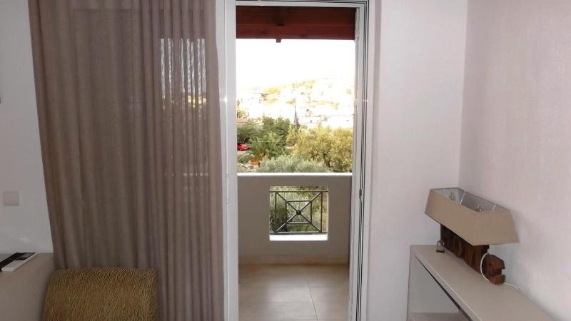 Vanessa House Luxury Apartments - image 4
