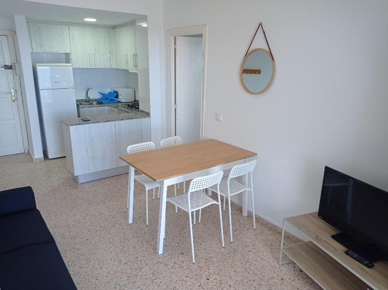 Apartamentos Infante Primera Linea - Solo Familias Serviplaya - image 29