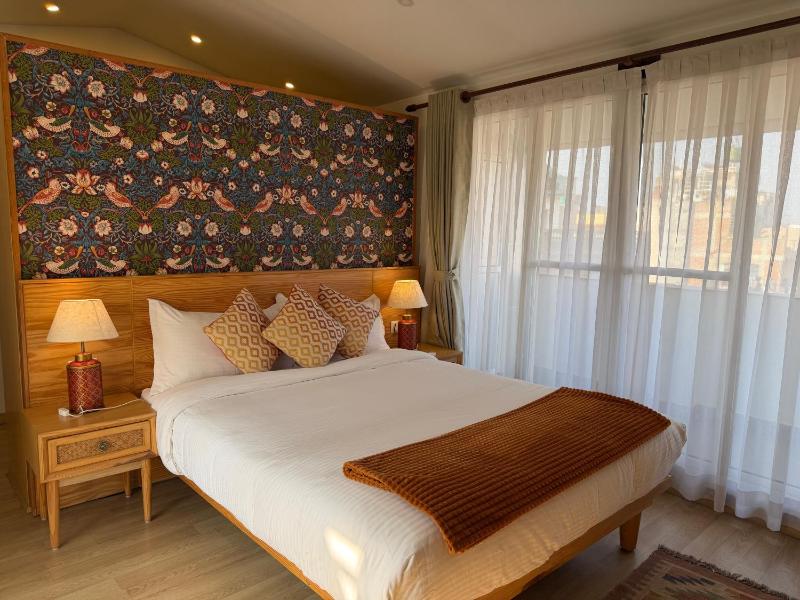 Spacious 4 Bedroom Vacation Home in Kathmandu - image 12