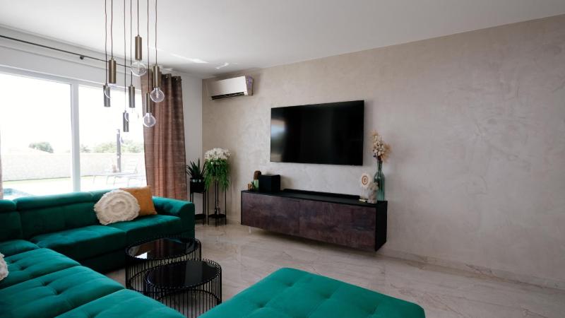 Beautiful Villa Paula with jacuzzi in Pula - image 6