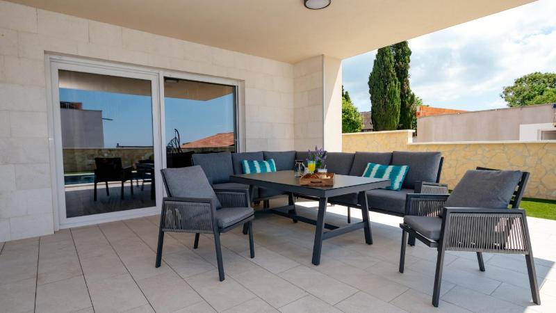 Beautiful Villa Paula with jacuzzi in Pula - image 19