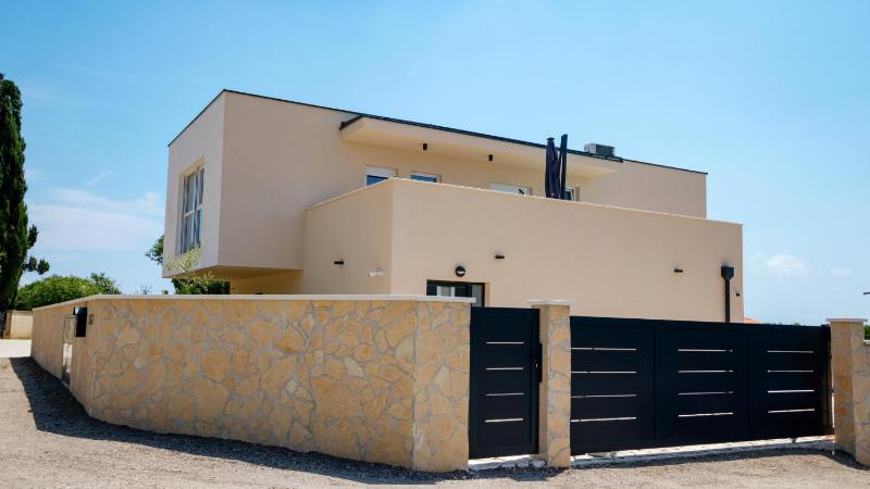 Beautiful Villa Paula with jacuzzi in Pula - image 23