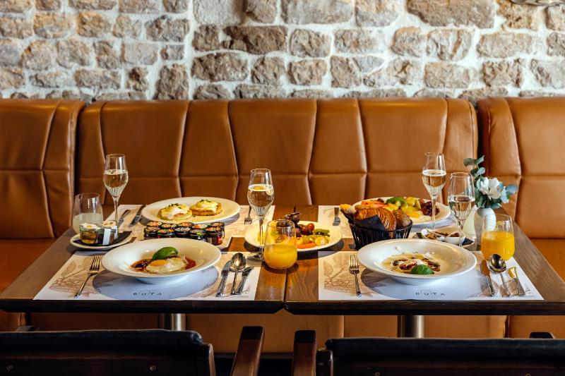 King Kresimir Heritage Hotel - Adults only - image 10