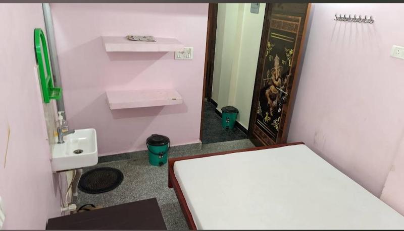 Sri Hotel Ganga Couple&Family Friendly - image 9
