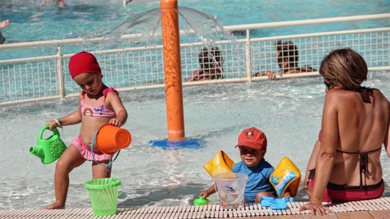 ZEcamping 3 étoiles avec parc aquatique - 3km des plages - image 5