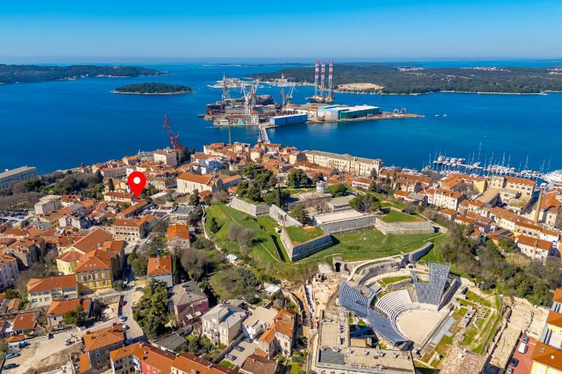 Pula Residence - image 42