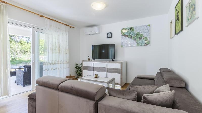 Beautiful Villa Ana with pool in Labin - image 18