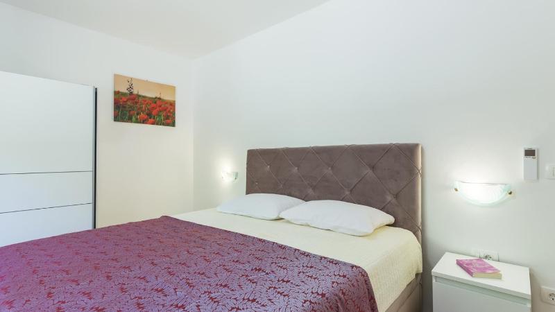 Beautiful Villa Ana with pool in Labin - image 5