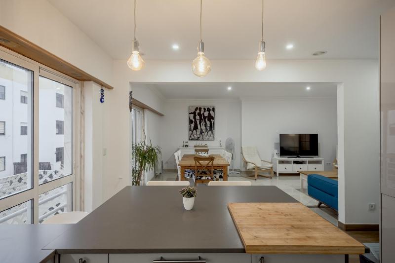 Carcavelos Bright & Modern Apartment by Homing - image 19