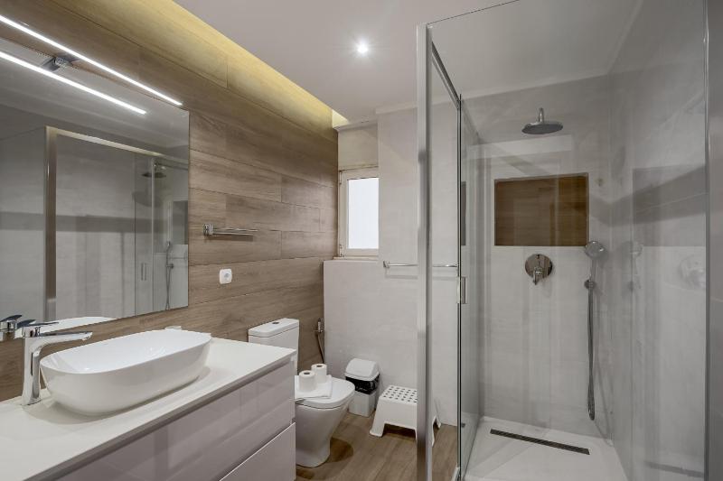 Carcavelos Bright & Modern Apartment by Homing - image 21