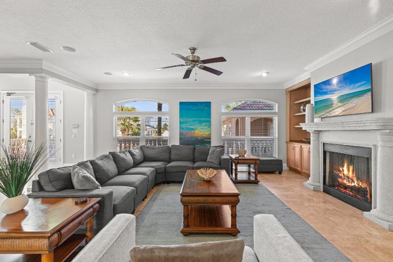 Large Pool - Hot Tub - Elevator - Gated Community - image 42