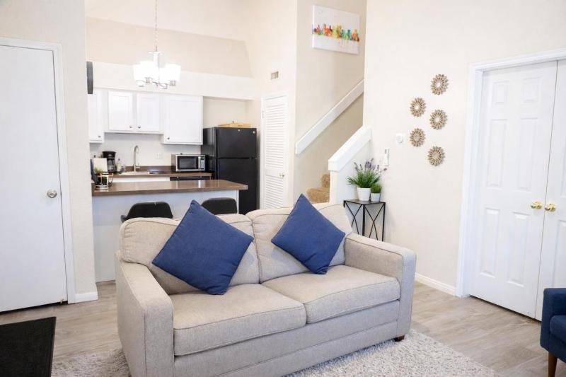 Two Bedroom Loft*Great Location*Award Winning Beds - image 19