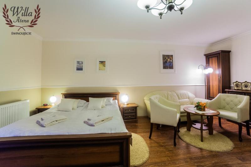 Quadruple Room image 3