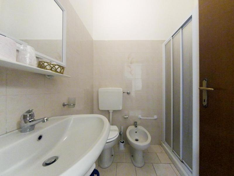 Twin Room image 2