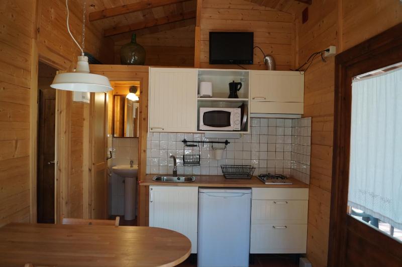 One-Bedroom Bungalow (2 Adults) image 3