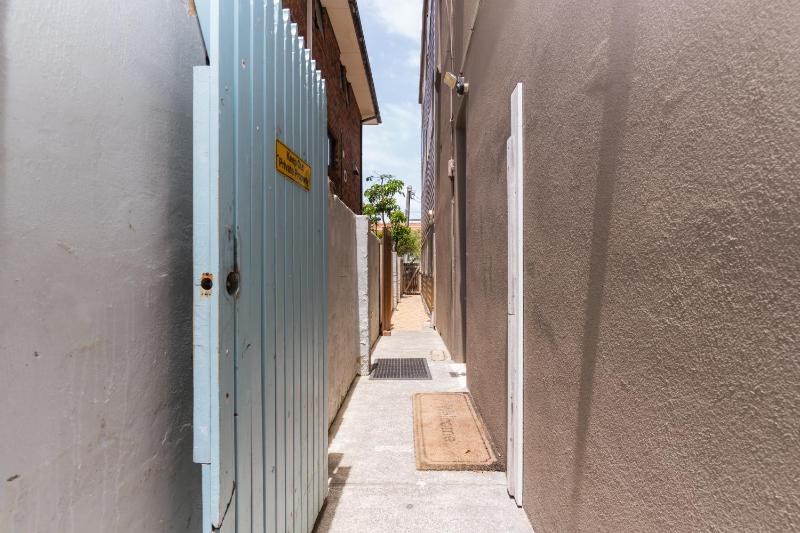 Manly Beach Guesthouse - image 11