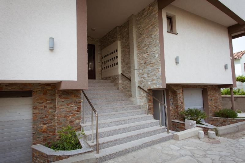 Apartment with Sea View image 2
