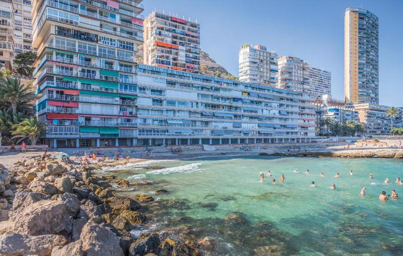 Gorgeous Apartment In Alicante With Wifi - image 11