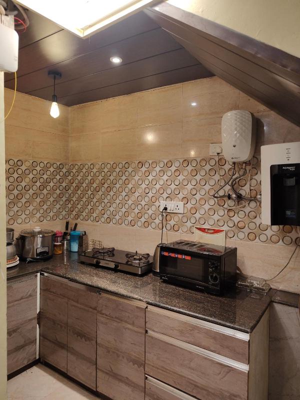 Daddy Homestay Luxury Apartment Near Mg Marg 4 bhk - image 4