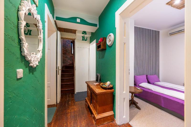 Central House for up to 20 Guests Entire Place - image 9