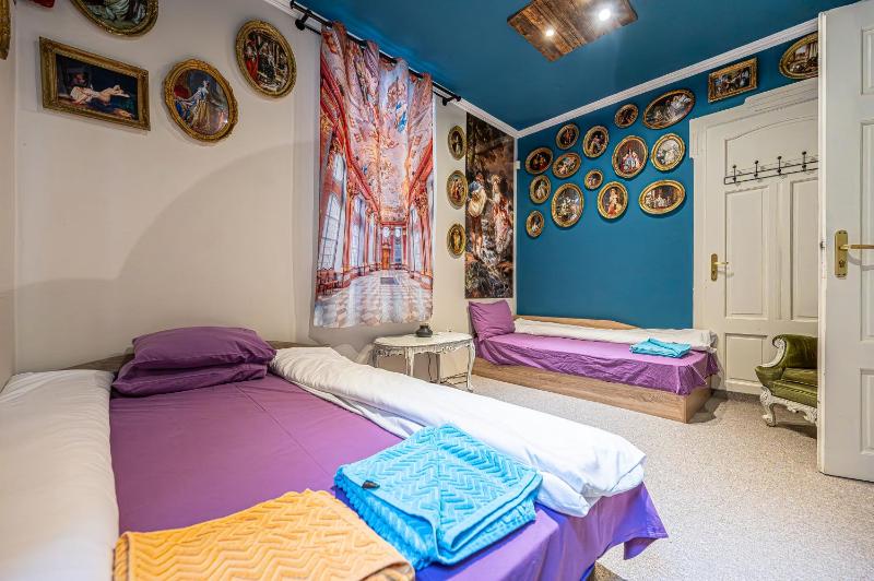 Central House for up to 20 Guests Entire Place - image 7