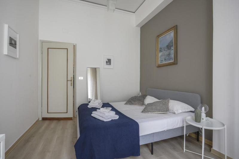 Family Apartment in the Heart of Florence - image 6