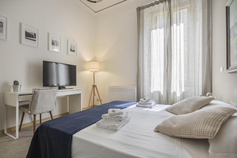 Family Apartment in the Heart of Florence - image 14