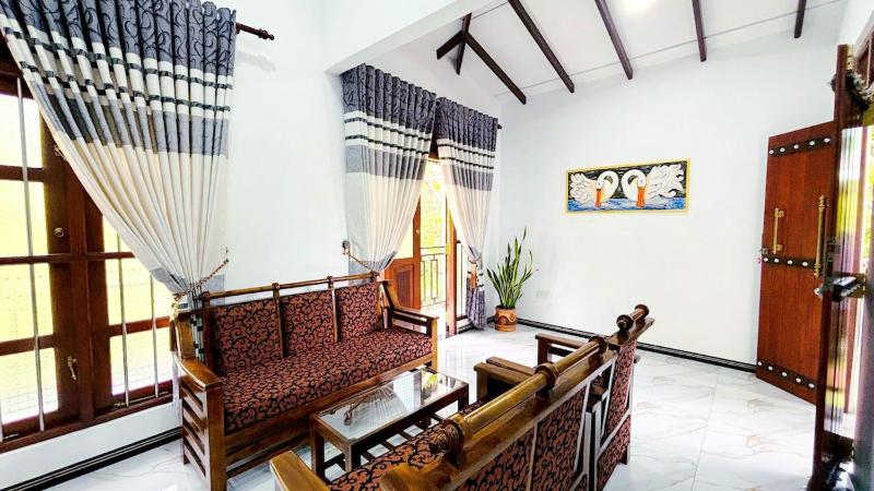 Saketha Villa Thalpe - 500m to beach - image 8