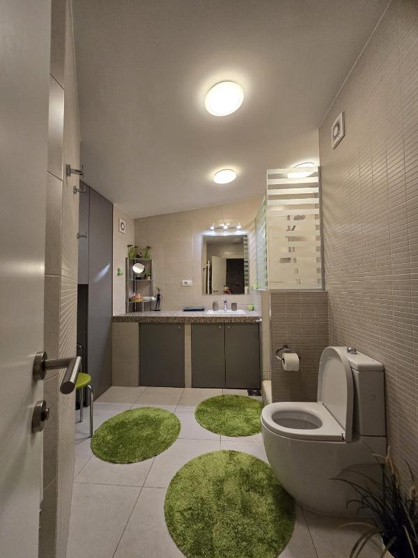 Crown Apartment - image 7