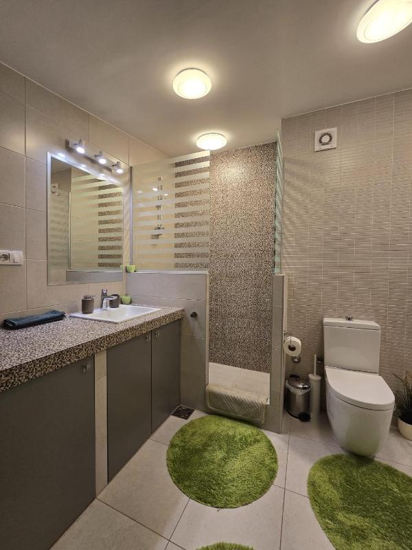 Crown Apartment - image 9