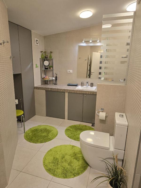 Crown Apartment - image 16