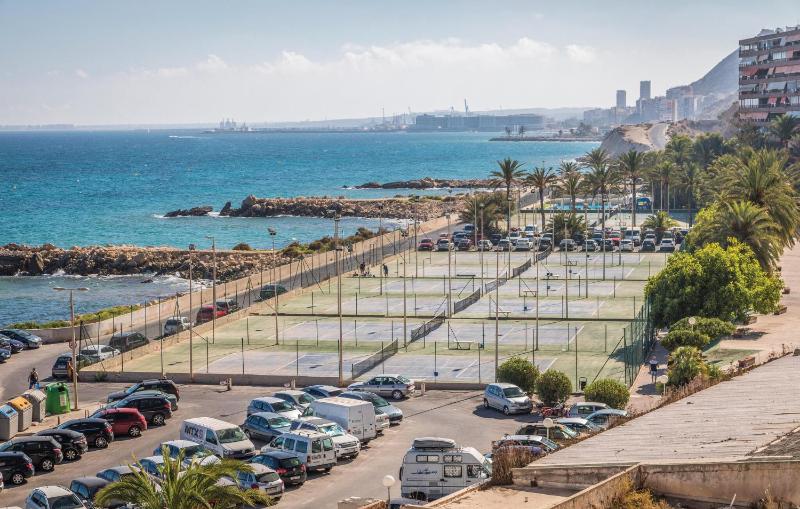 Gorgeous Apartment In Alicante With Wifi - image 15