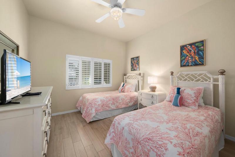 Shell Island Beach Club #5D - image 17