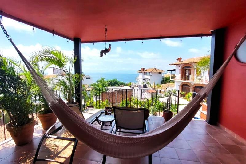 Villa Amistad Authentic 6BR Villa with Ocean Views and Heated Pool - image 14