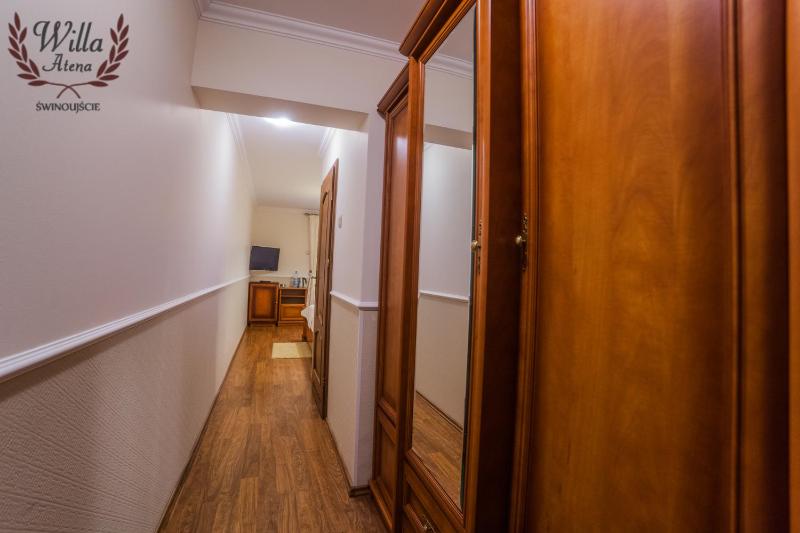Double Room image 2