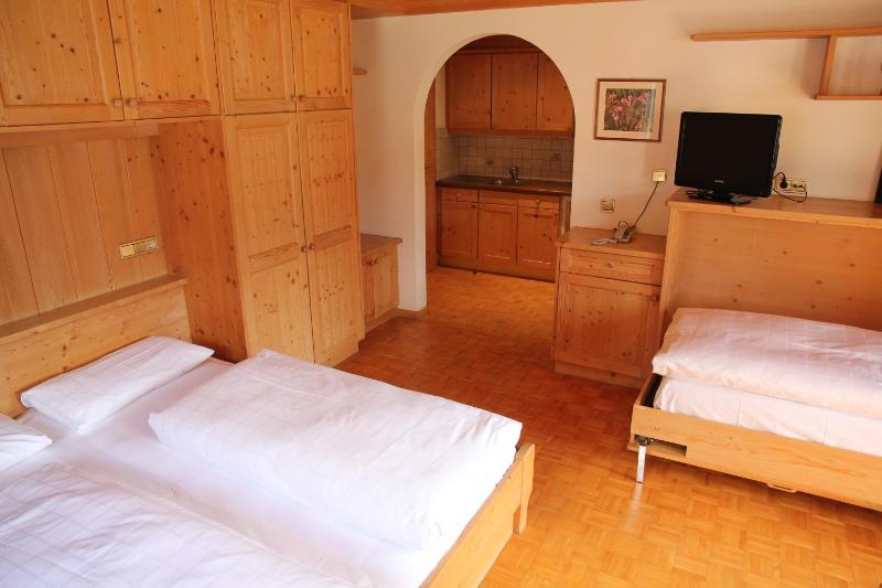 One-Bedroom Apartment - Annex image 4