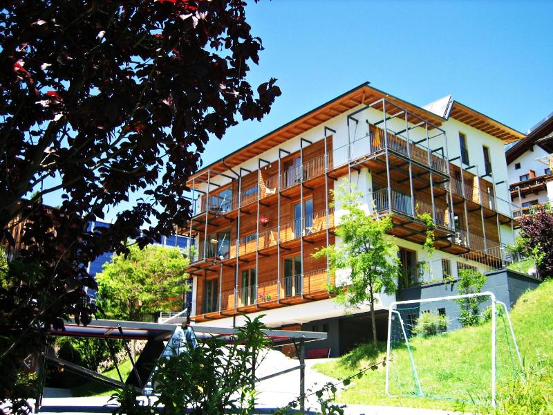 Apartment with Mountain View image 4